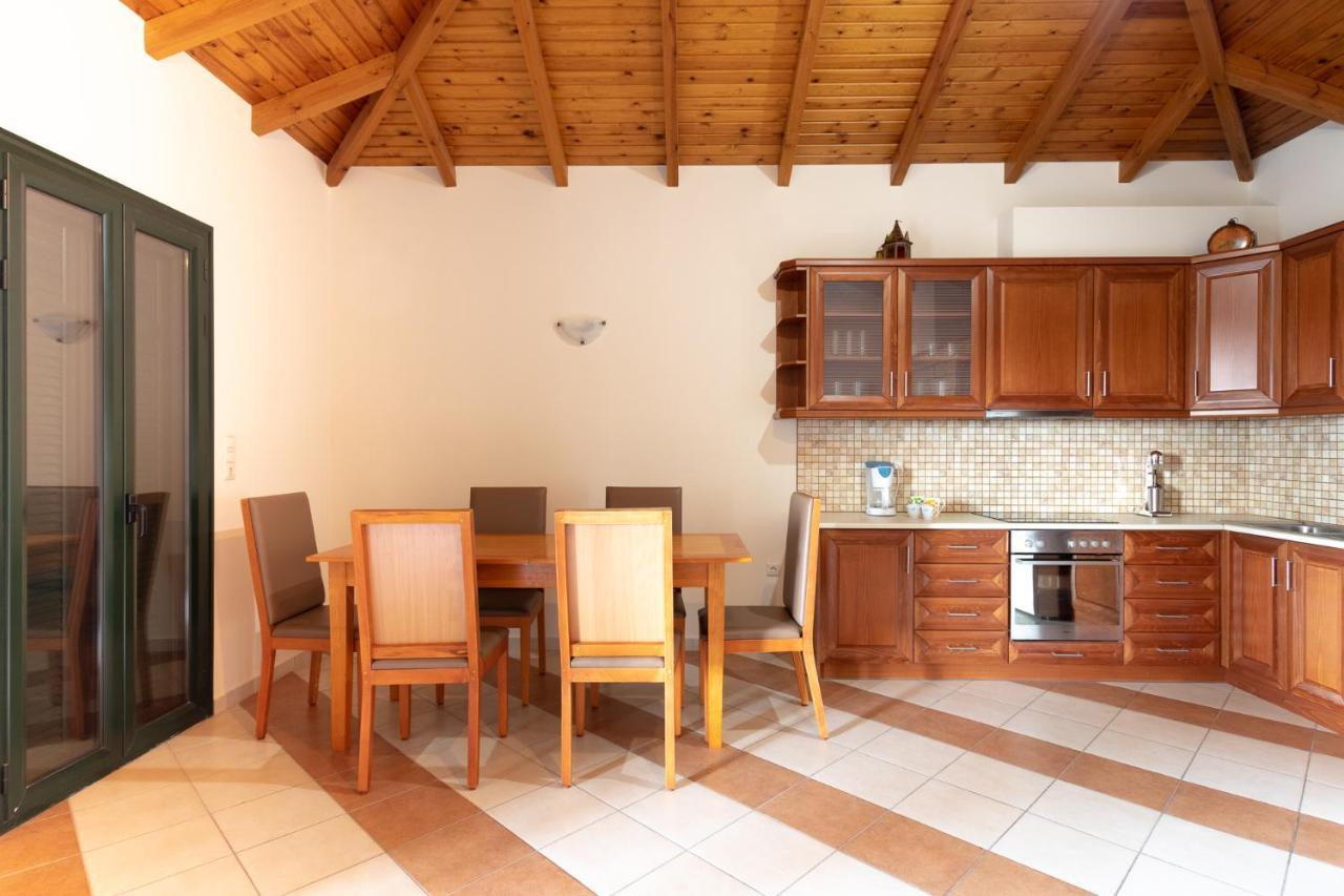 Papadeas Villas Megali Mantineia 外观 照片