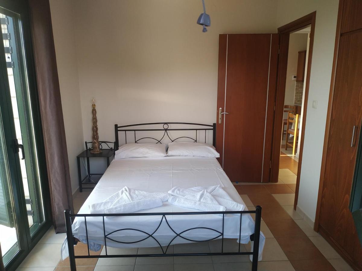 Papadeas Villas Megali Mantineia 外观 照片