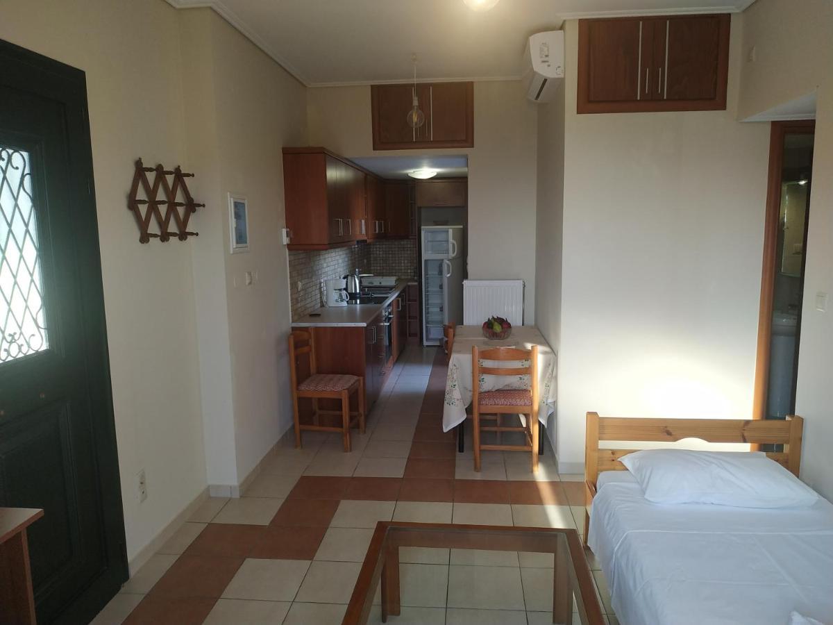 Papadeas Villas Megali Mantineia 外观 照片
