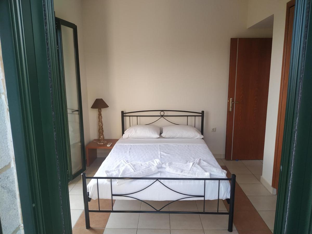 Papadeas Villas Megali Mantineia 外观 照片