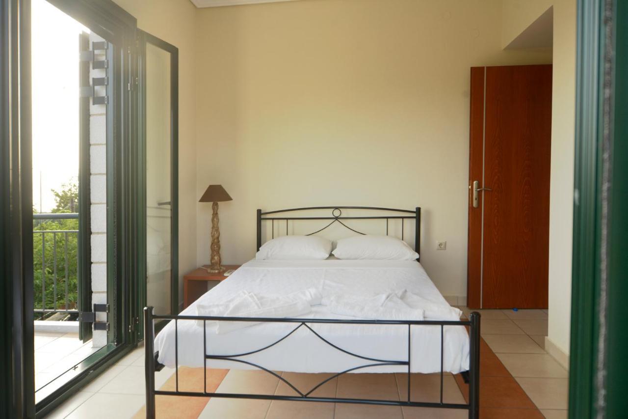 Papadeas Villas Megali Mantineia 外观 照片