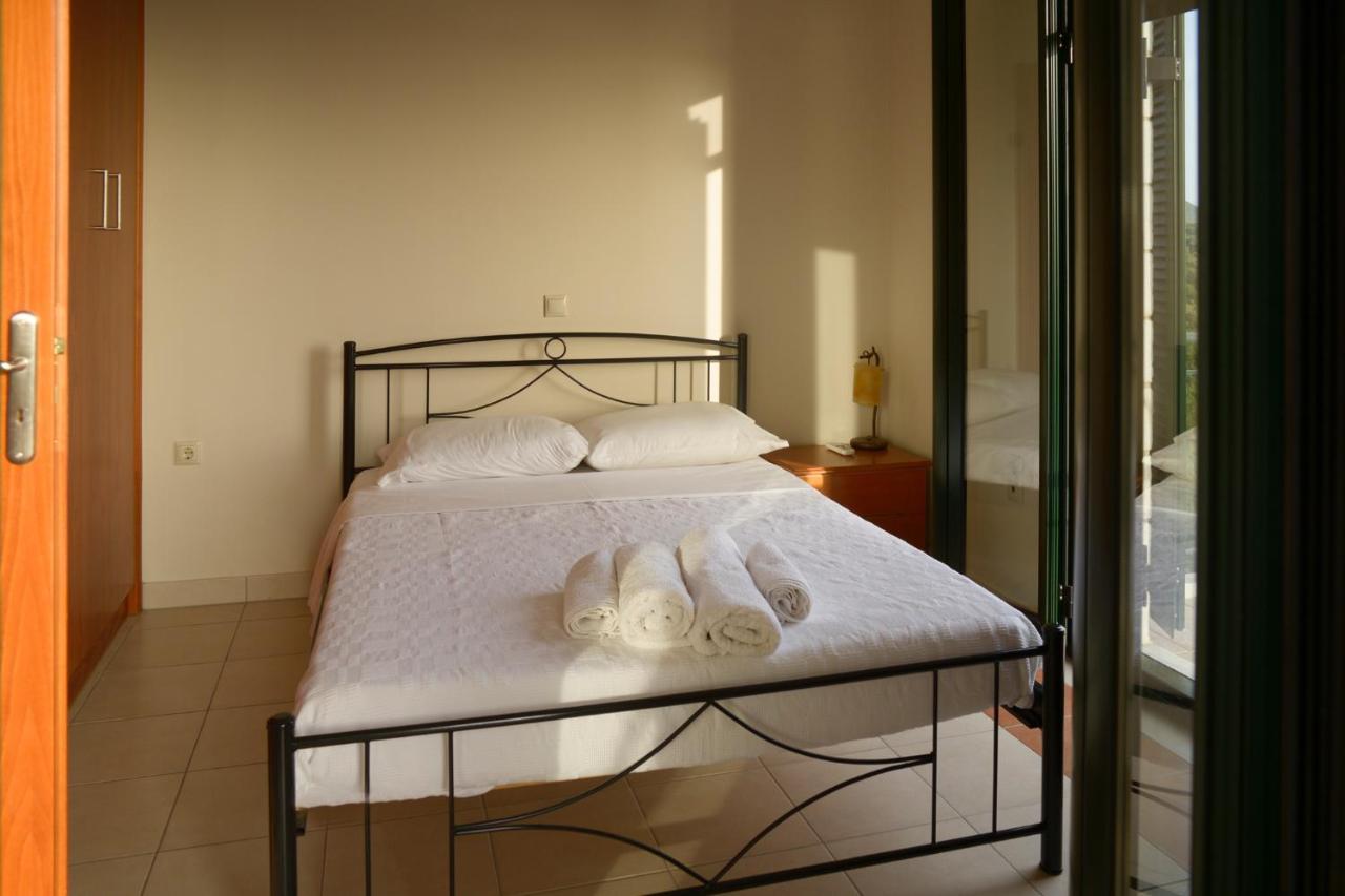 Papadeas Villas Megali Mantineia 外观 照片